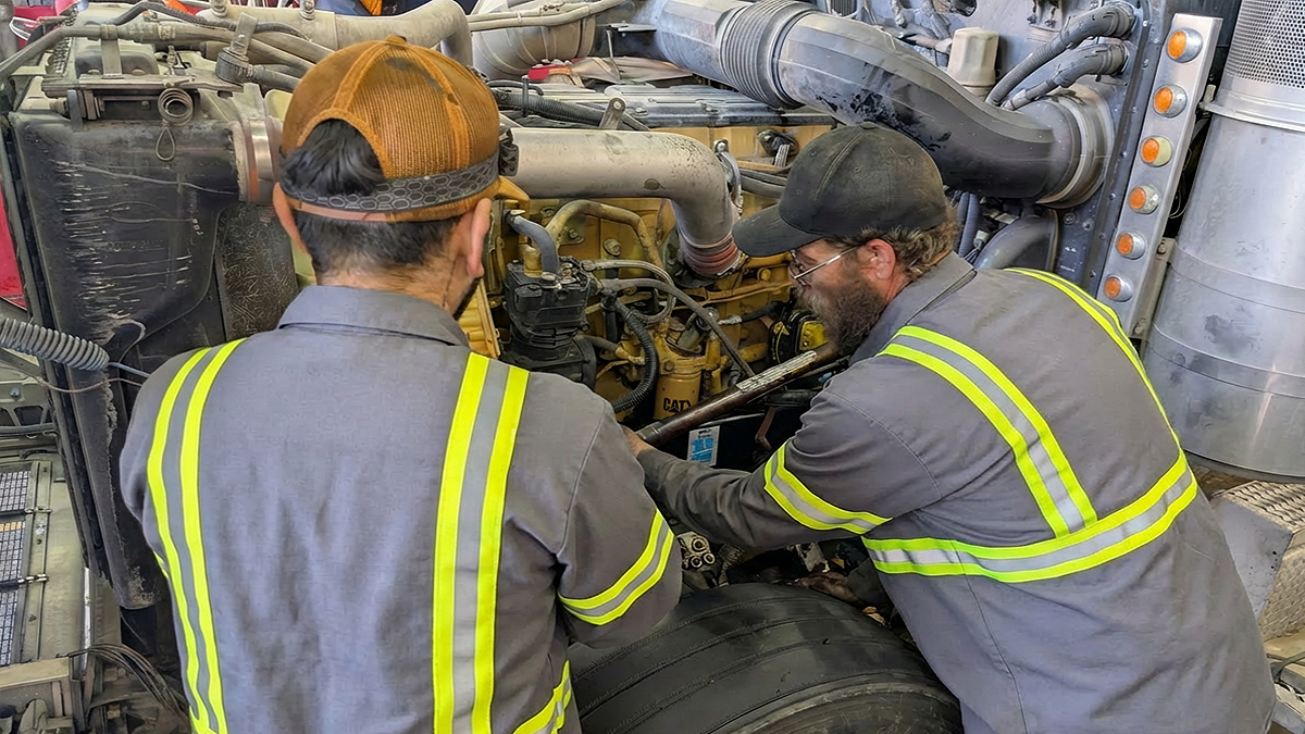 Dannys Avondale Truck Wash and Service Center Oil Change Employees Dannys Avondale Truck Wash and Service Center Oil Change Employees