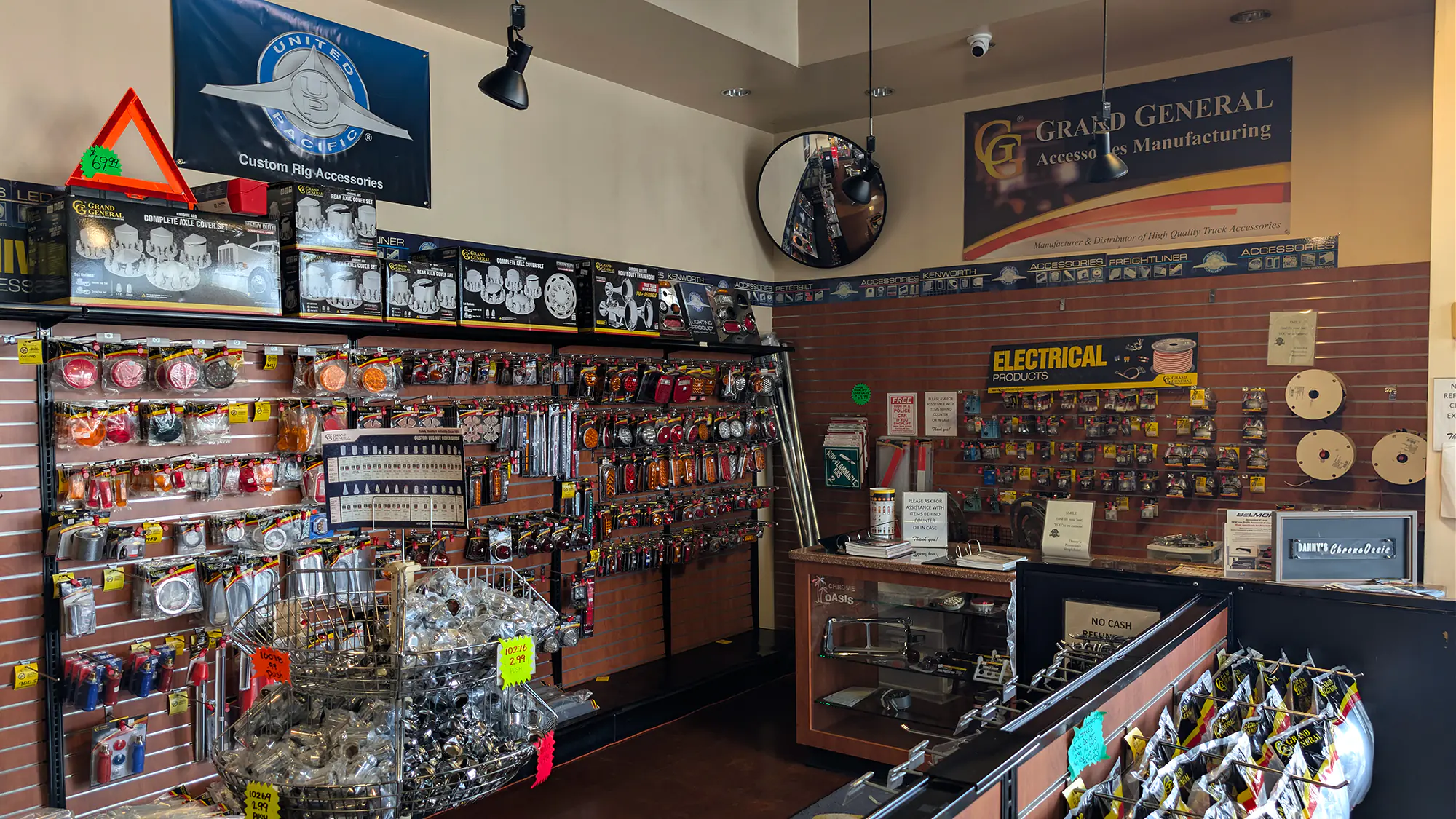 Dannys Avondale Truck Wash and Service Center Store Chrome Oasis Corner