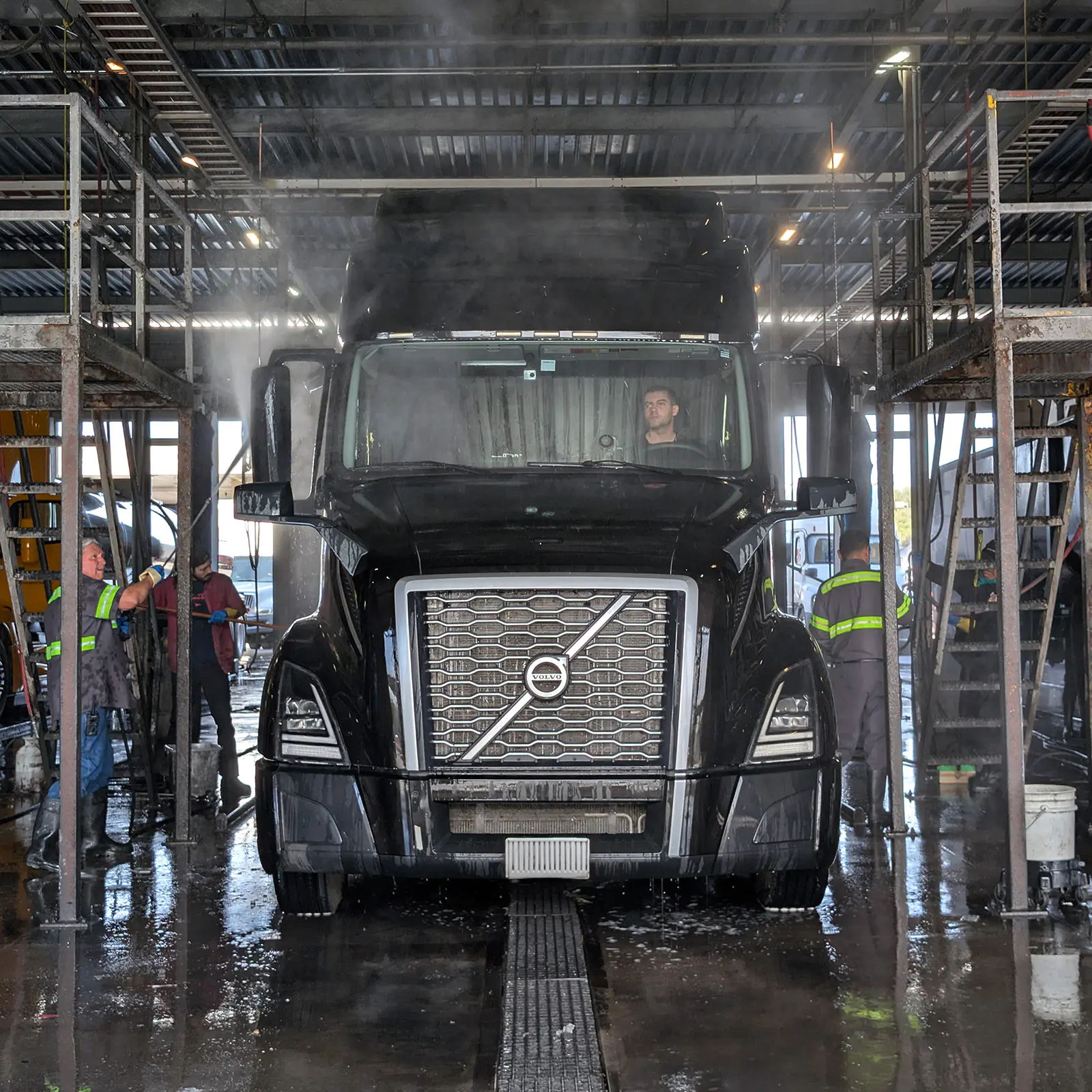 Dannys Avondale Truck Wash and Service Center Washing Rinsing Square